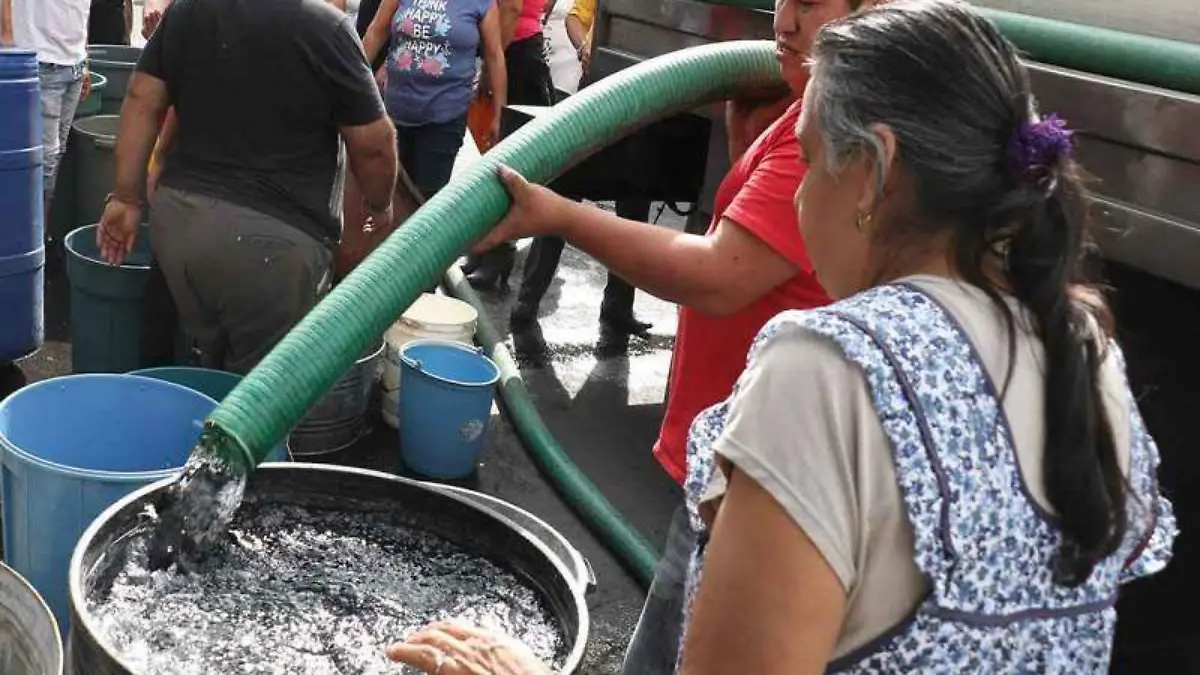 acceso agua cuartoscuro